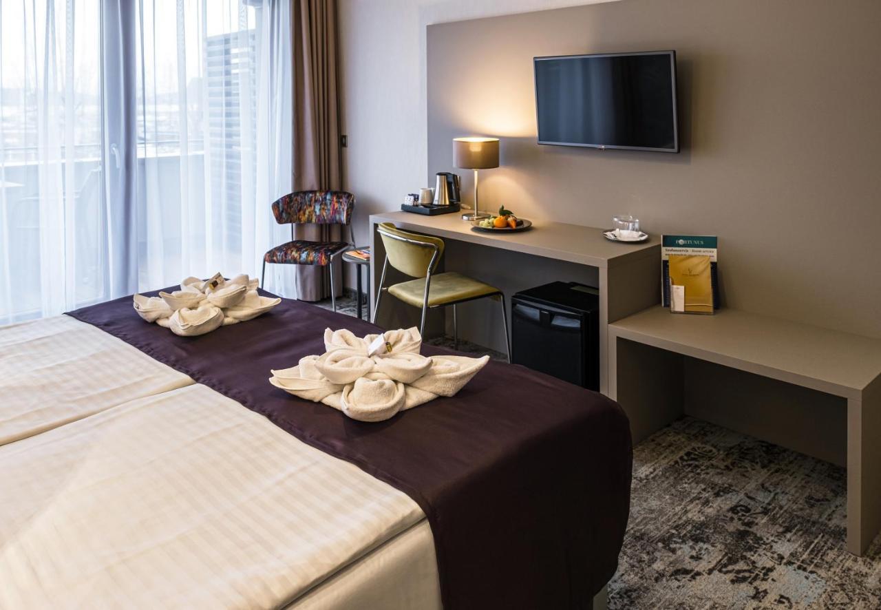Hotel Golden Lake Resort Balatonfured Luaran gambar